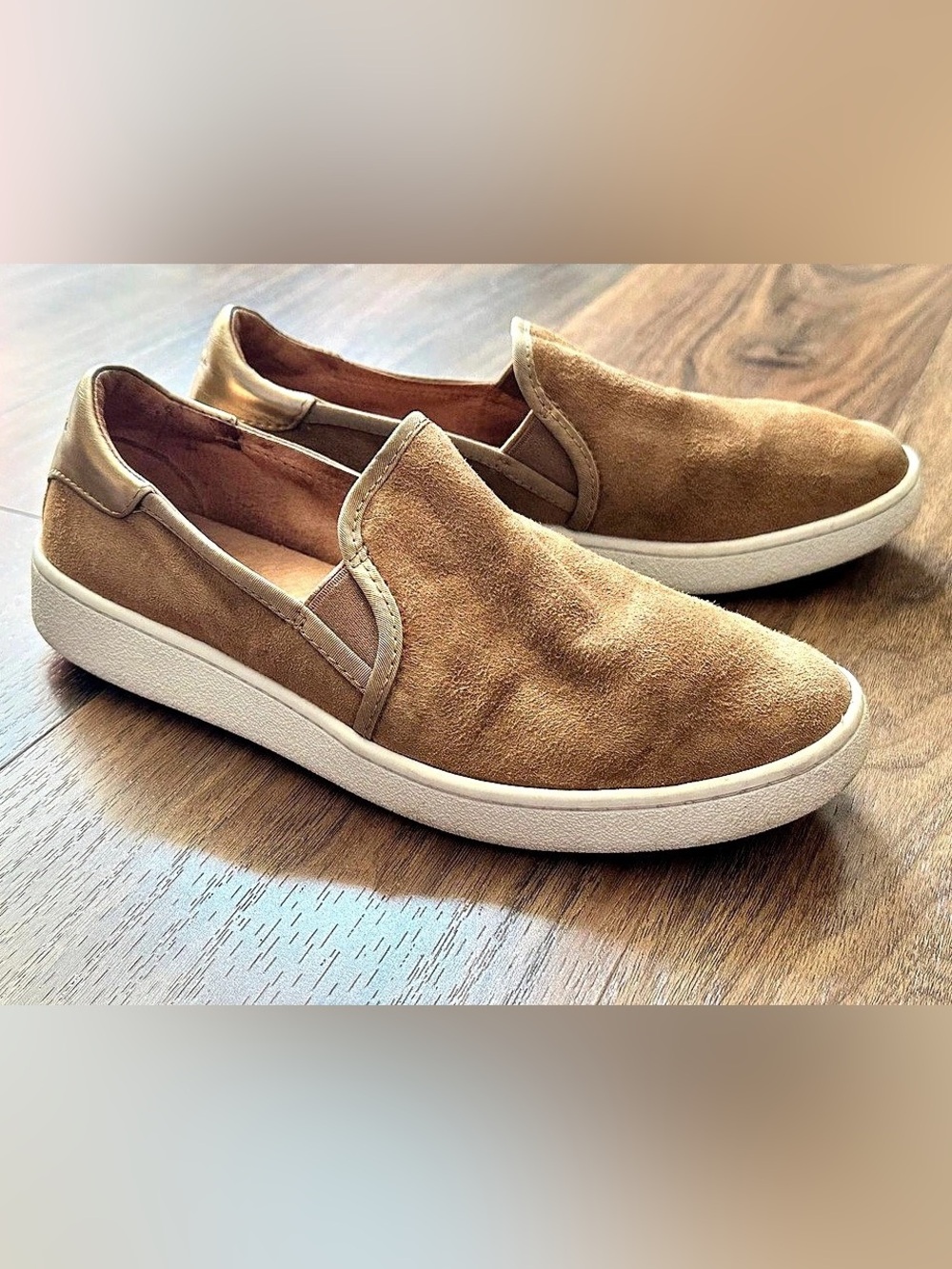 UGG Classic Slip-On Suede Slip-On Sneakers in Brown US 7.5